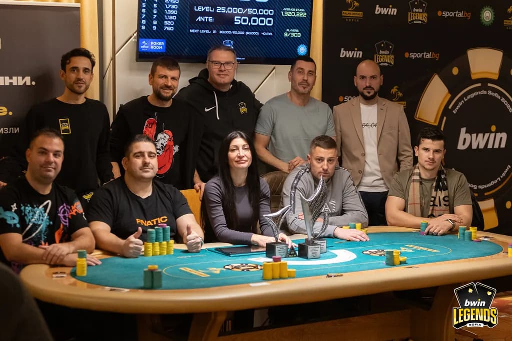 Finalisten am Pokertisch der bwin Legends 2025 in Sofia